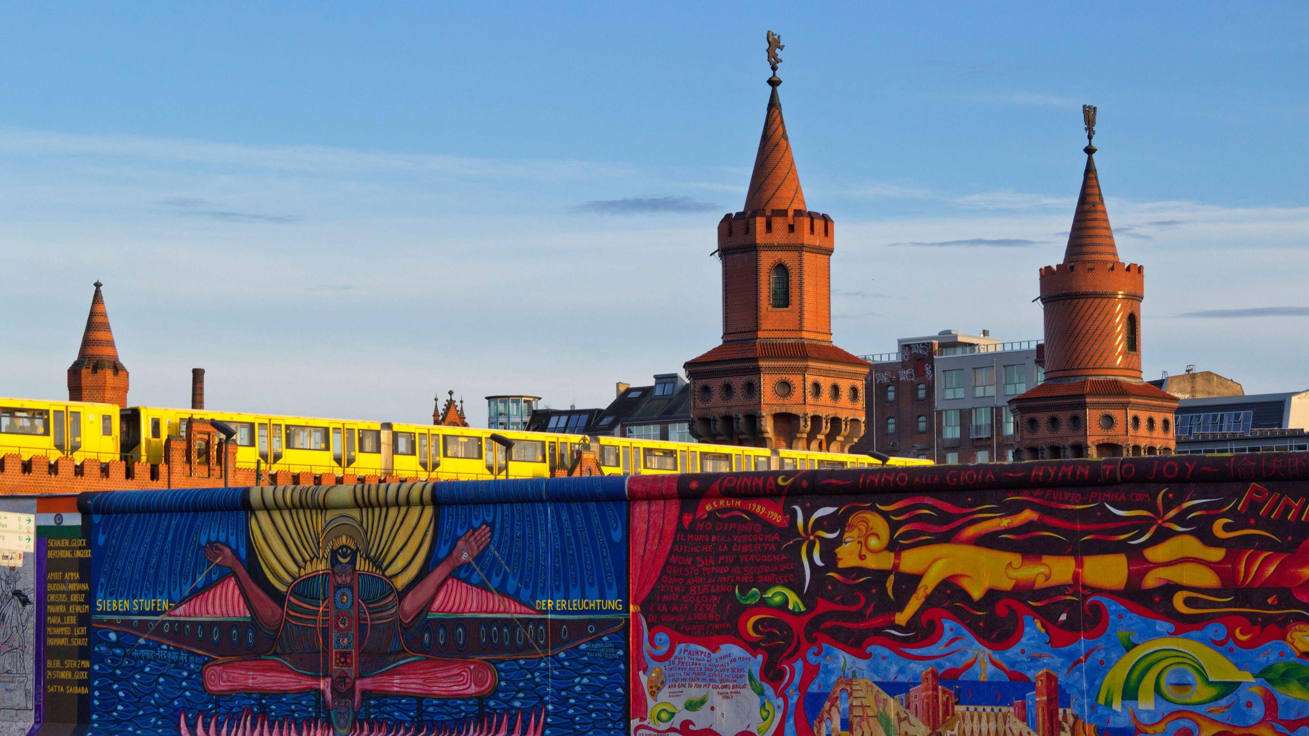 East Side Gallery Berlin graffiti murals