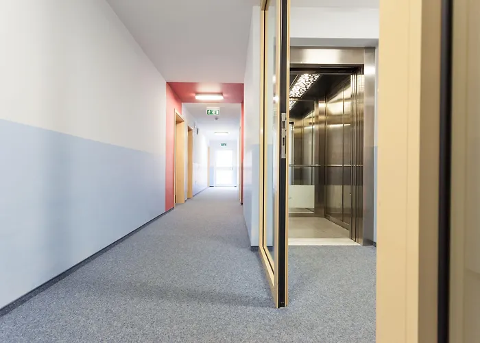 Hotel Mit-Mensch